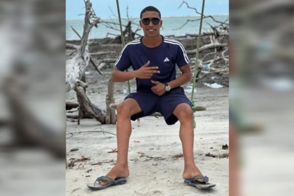 imagem colorida de adolescente morto em jericoacoara