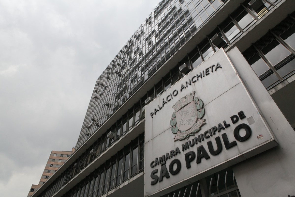 Câmara de SP paga até R$ 14 mil em reembolso médico a servidor por mês
