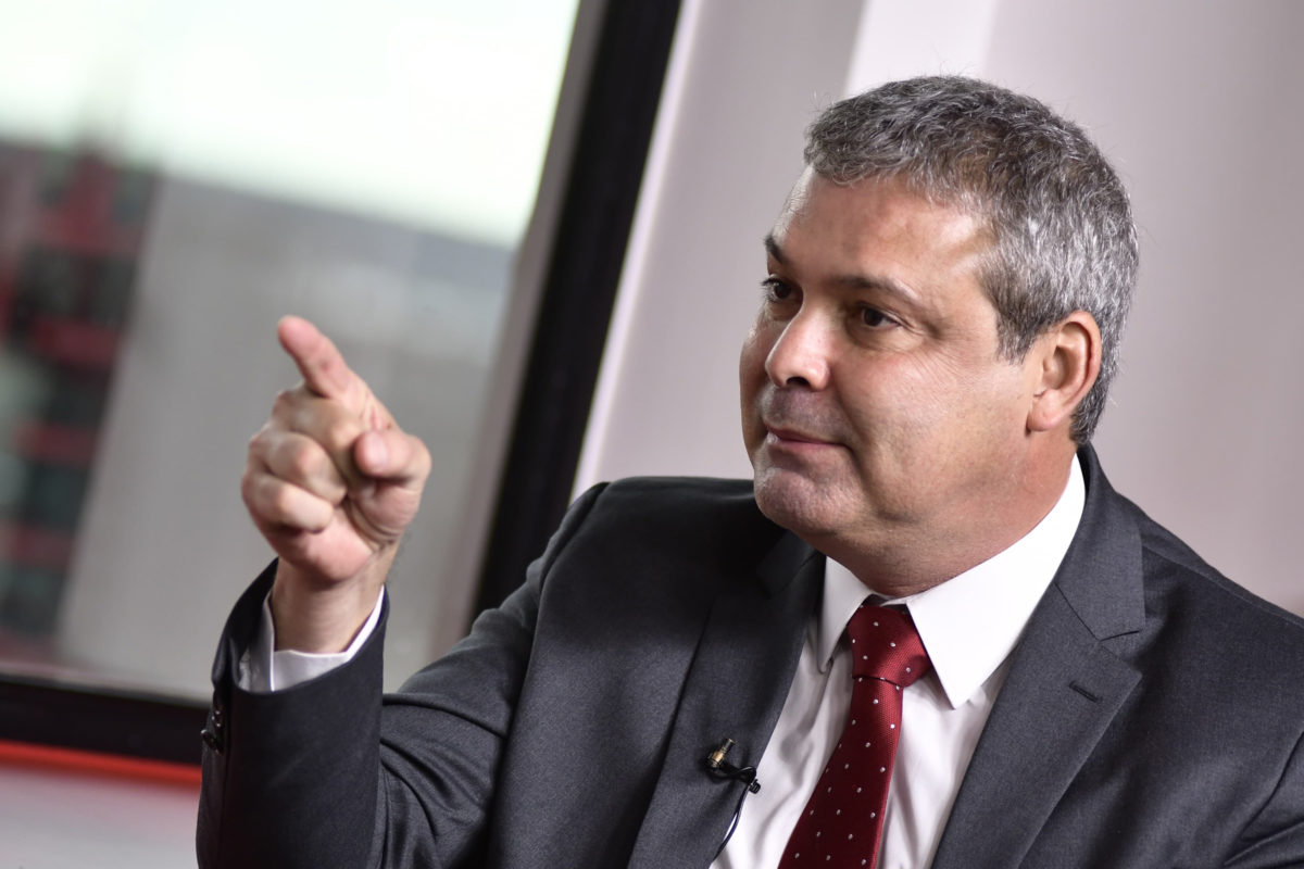 Líder do PT rebate Nikolas sobre INSS: “Bolsonaro foi avisado”