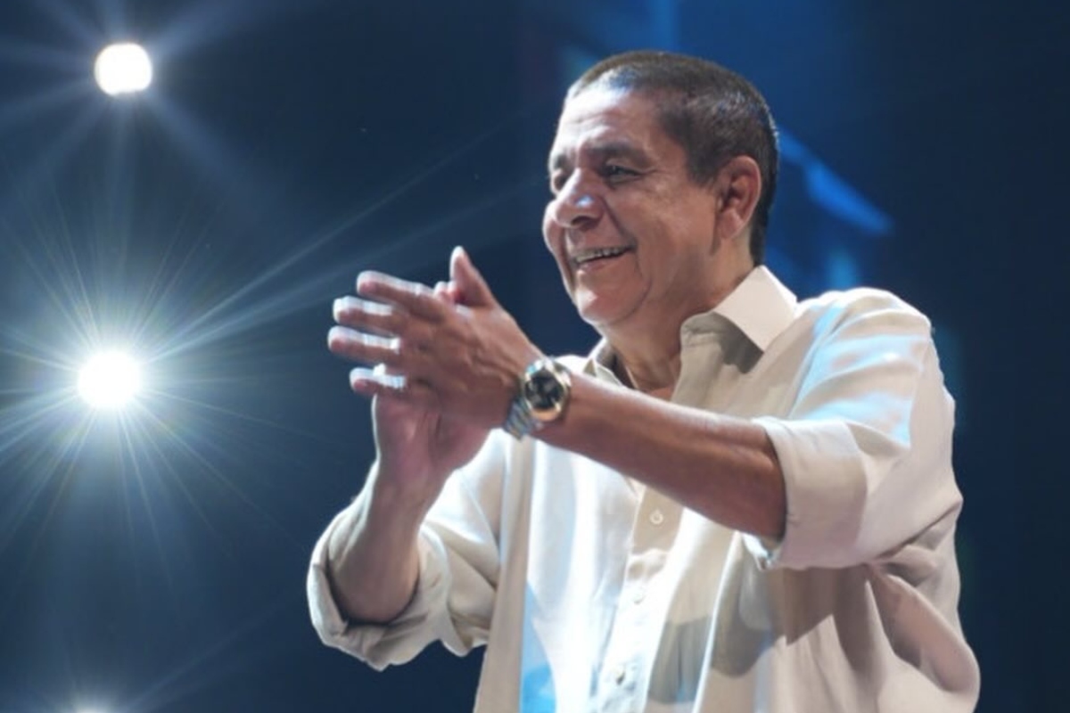 Foto: Zeca Pagodinho comemora chegada do sétimo neto, Benício