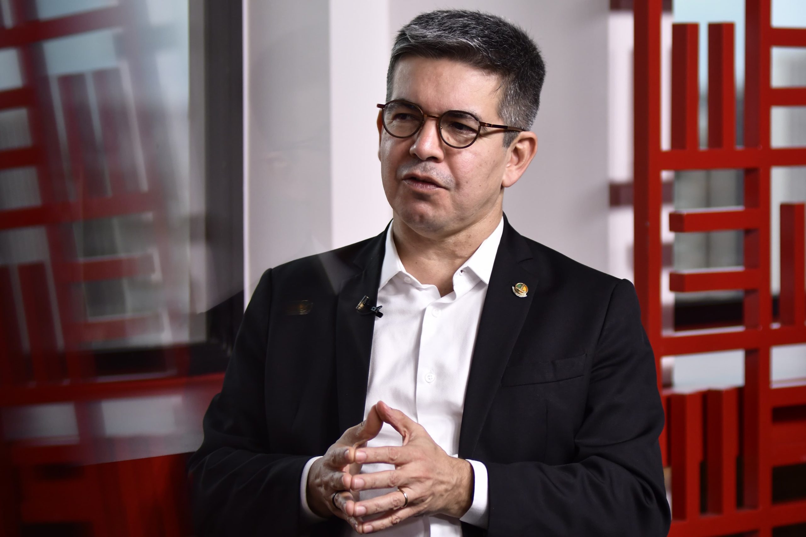Randolfe: prioridade é recuperar cortes após derrubada da MP do IOF