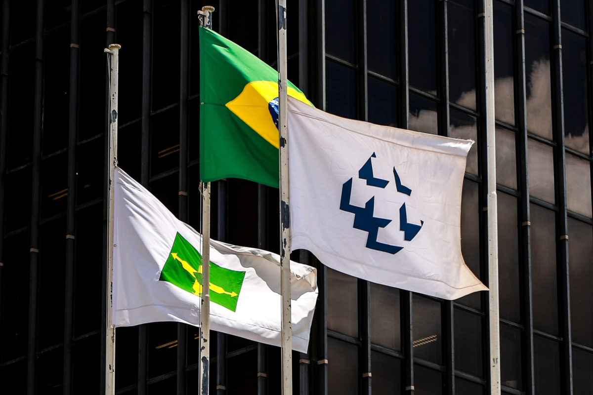 Brasil e China assinarão nessa terça (13/5) acordo de swap de moedas