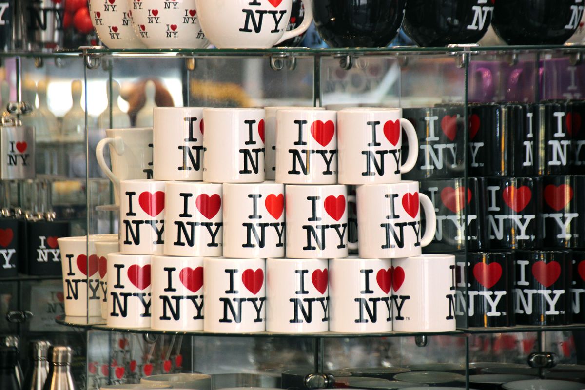 Canecas com logotipo I love New York - Metrópoles