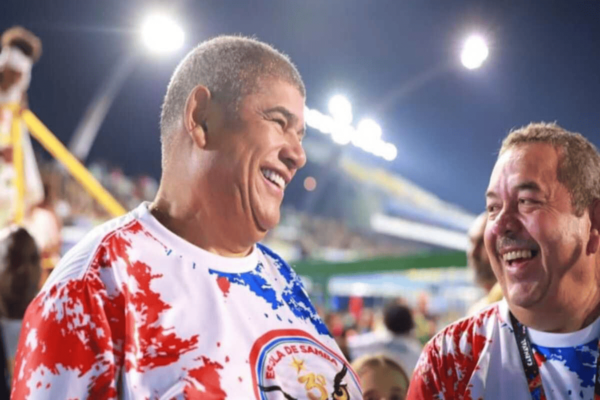 Milton Leite e Silvão durante o desfile das campeãs do Carnaval de 2024