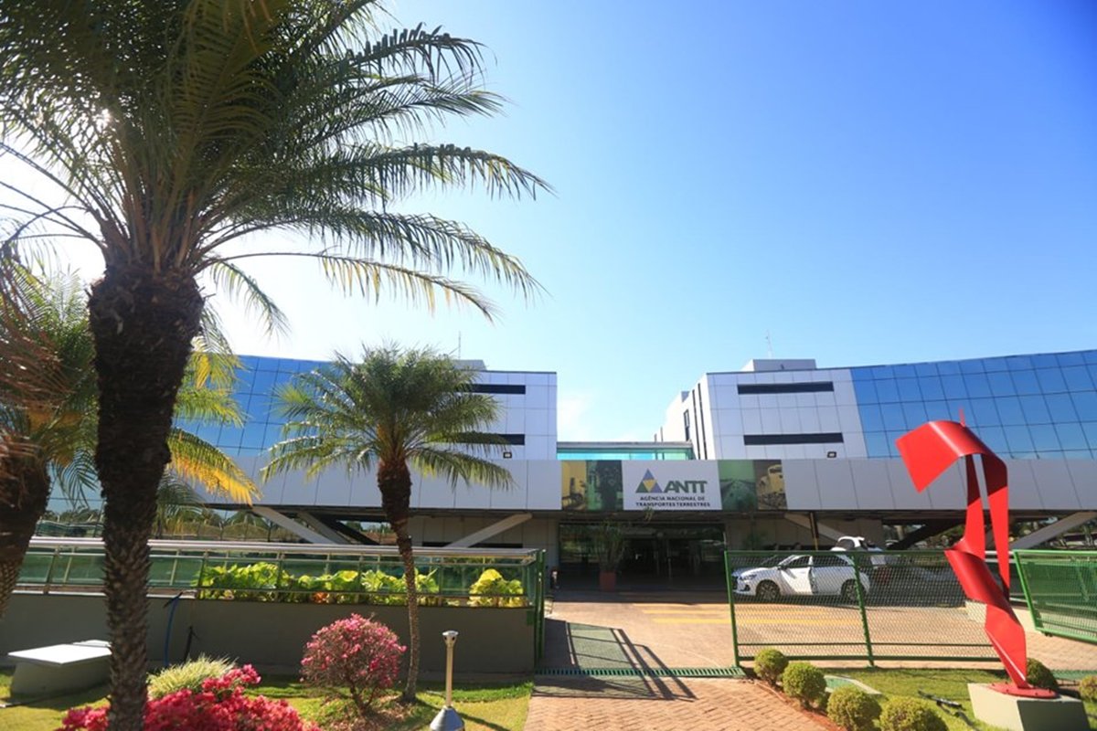 CGU faz devassa na ANTT e aponta “farra” de viagens internacionais