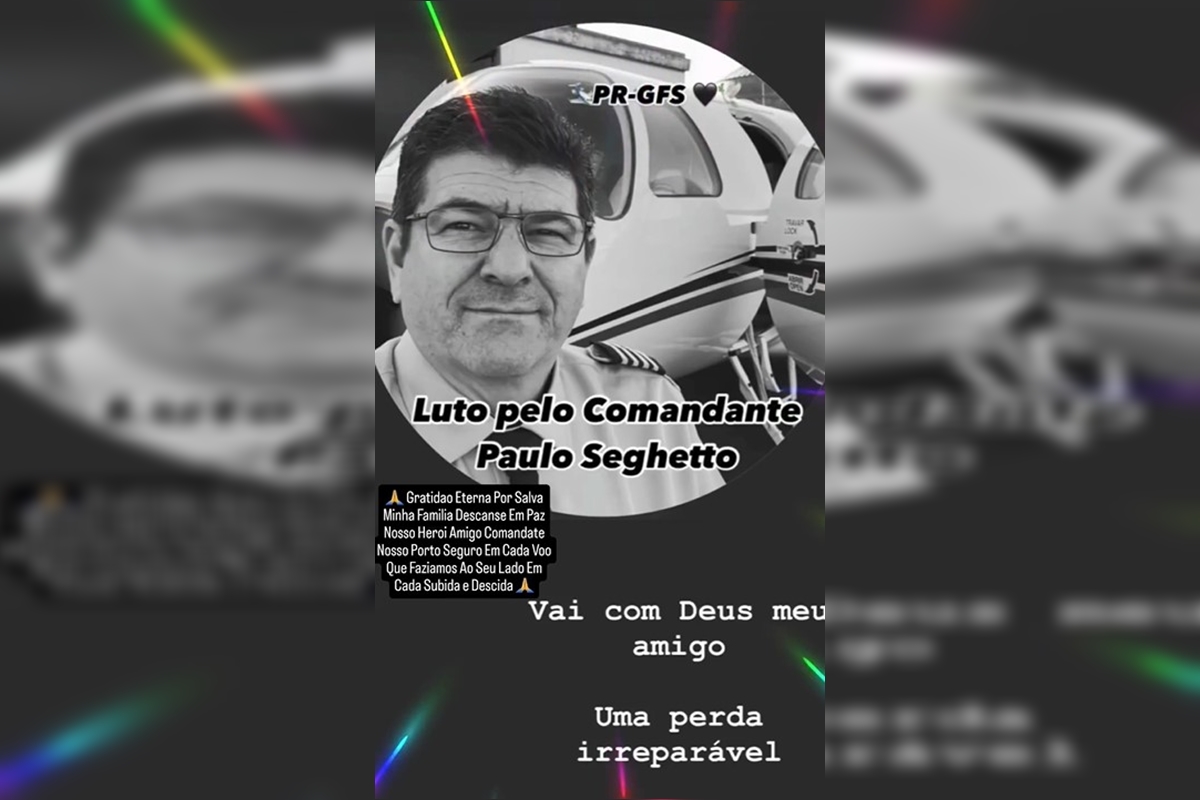 Foto preto e branca de mensagem de piloto - Metrópoles