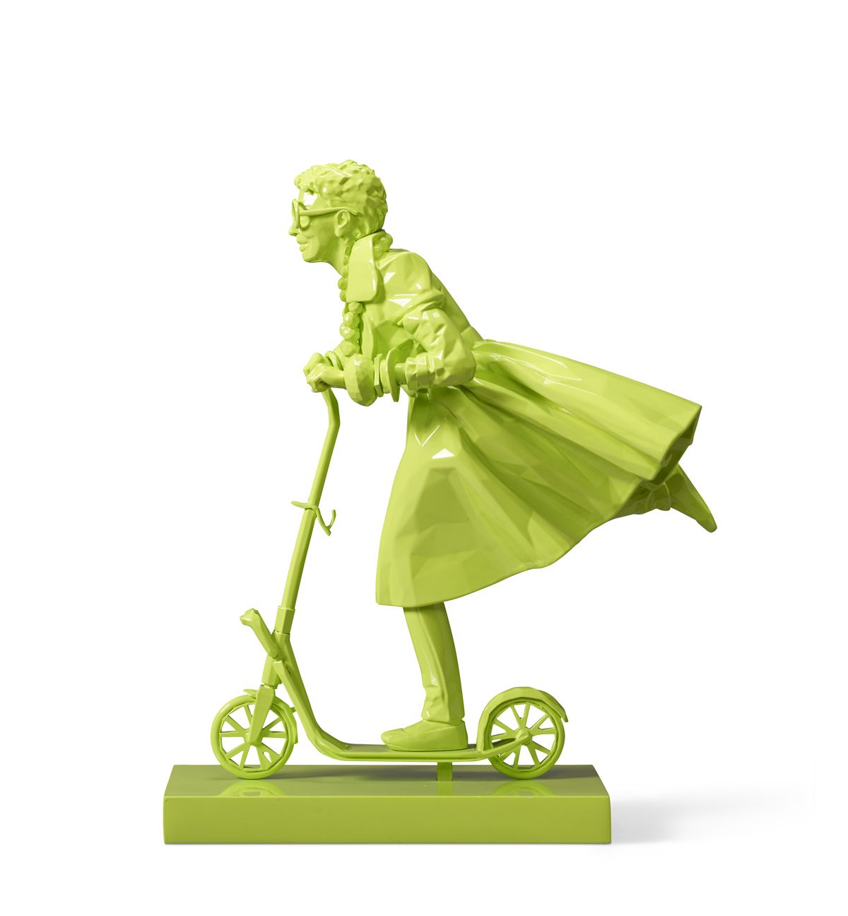 Escultura de Iris Apfel andando de patinete, 2021 para o leilão "Unapologetically Iris", da Christie's - Metrópoles