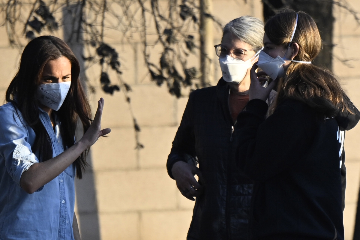 Meghan ajuda vítimas do incêndio em Los Angeles - Metrópoles