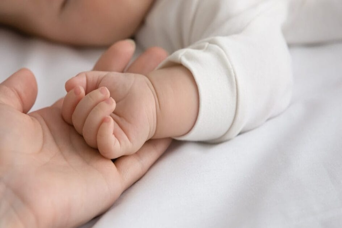 Polícia investiga morte de bebê de nove meses após medicação na veia