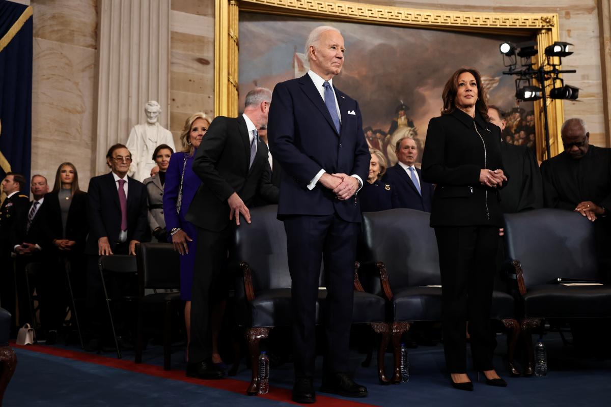 O ex-presidente dos EUA Joe Biden e a ex-vice-presidente Kamala Harris