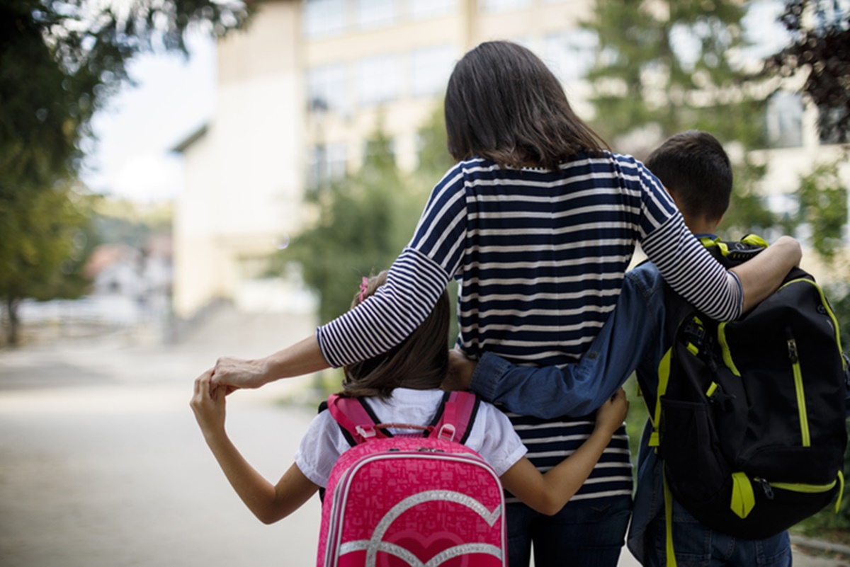 Mudança de Escola: Entenda o Impacto na Saúde Mental das Crianças