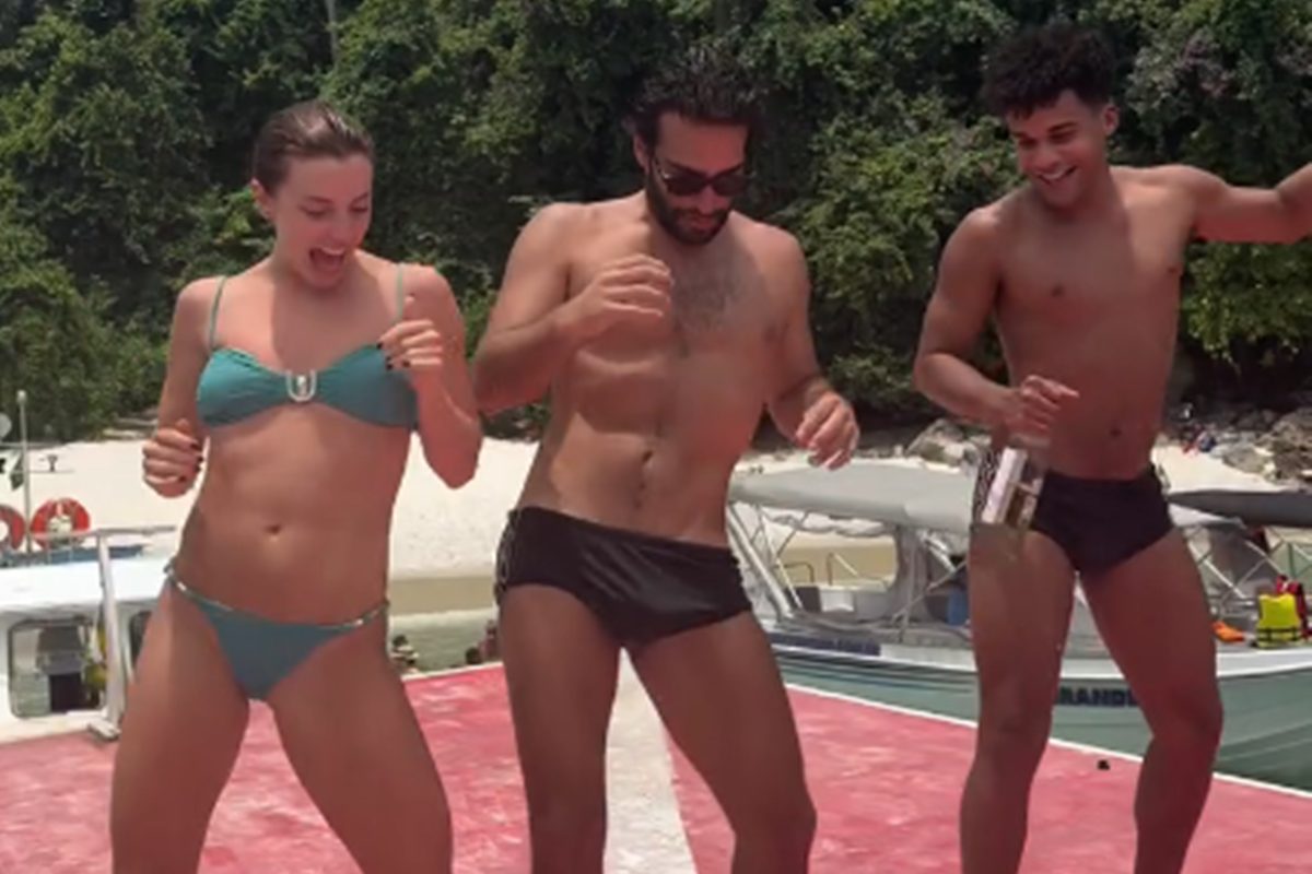 Print de um vídeo colorido de Alice Wegmann, Humberto Carrão e Lucas Leto - Metrópoles