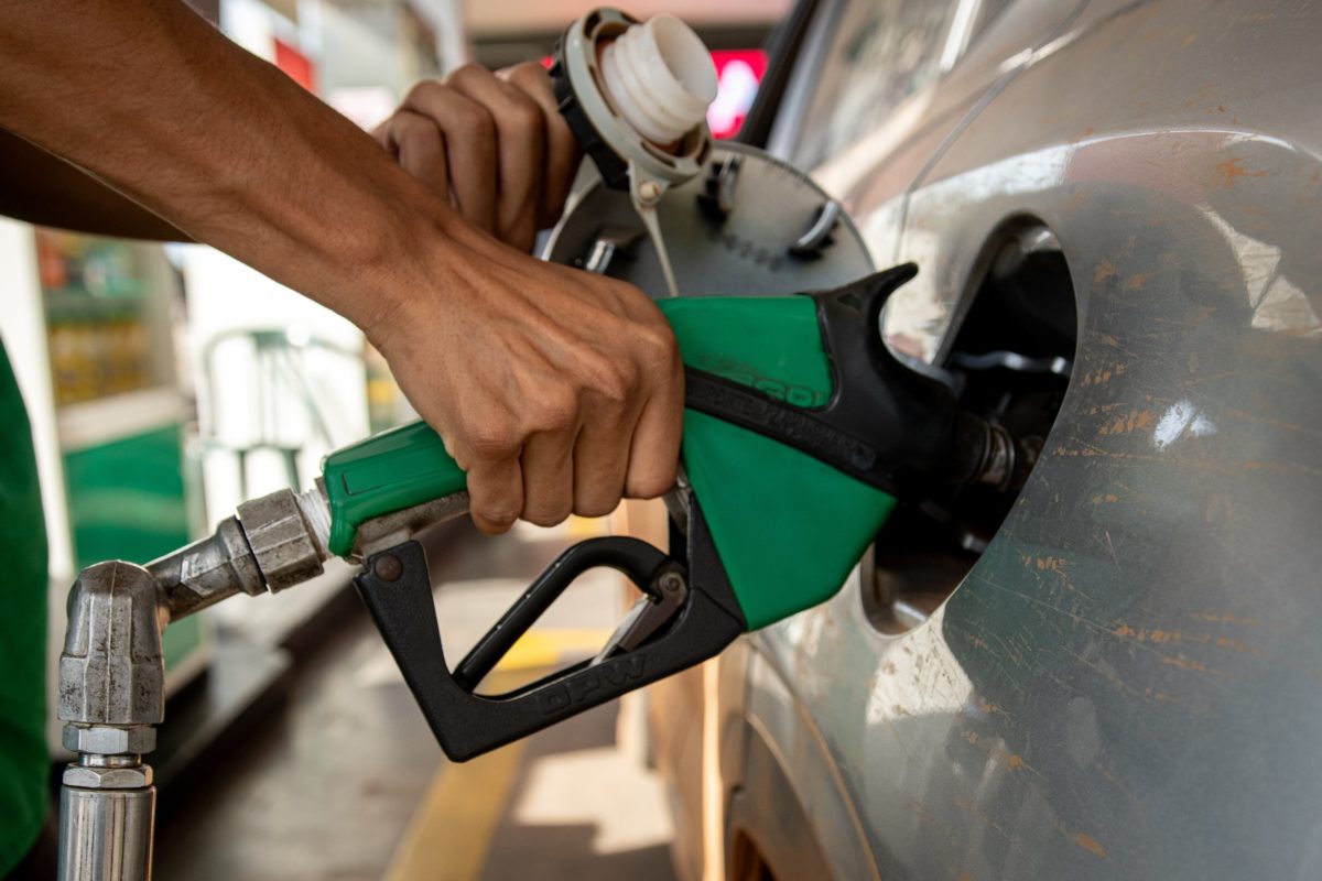 Nova composição da gasolina reduz valor do combustível em só R$ 0,01