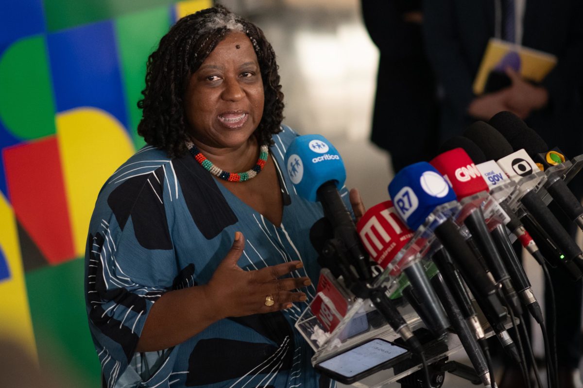 Ministra de Lula libera R$ 2,8 milhões a anistiados do regime militar