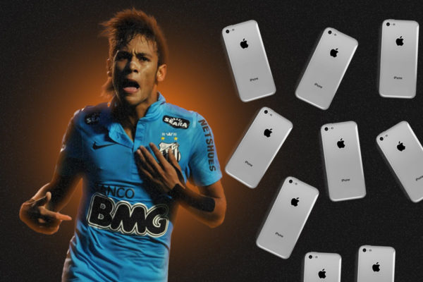 Imagem colorida de Neymar com iphones- MEtrópoles