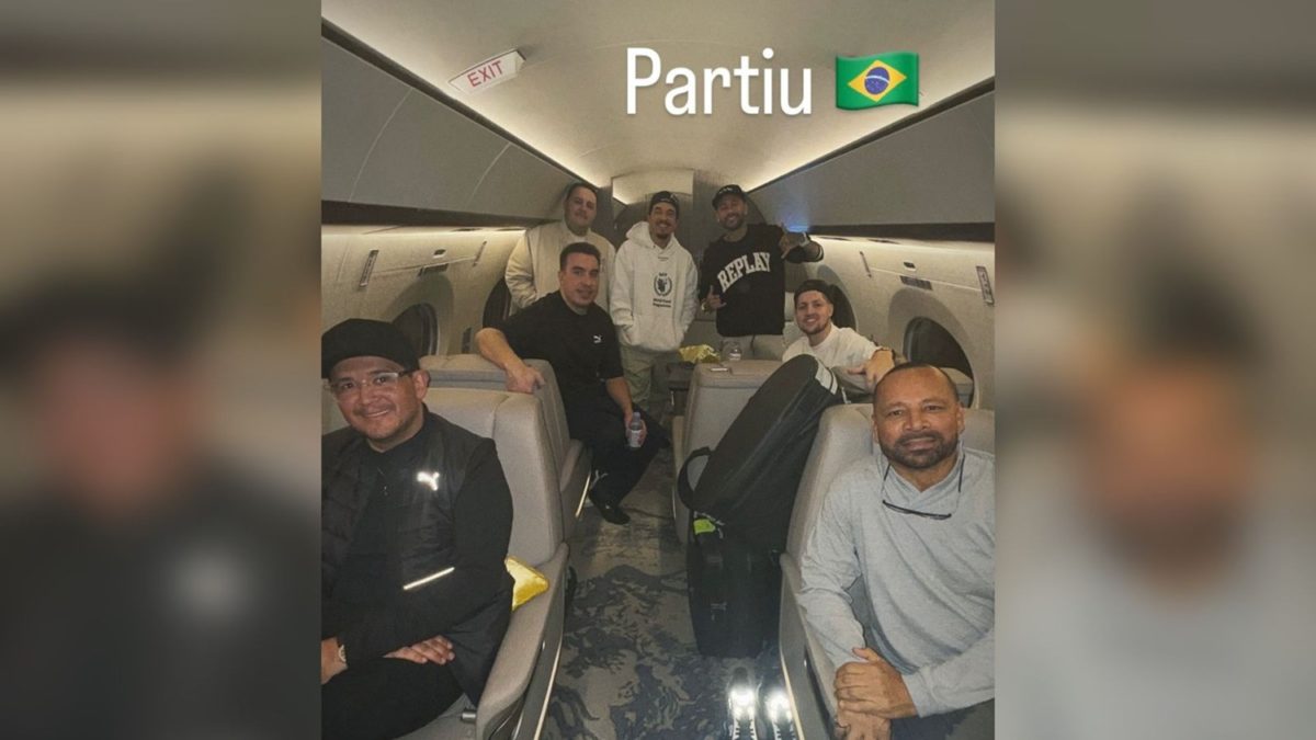 Imagem colorida de Neymar embarcando para o Brasil - Meteópoles