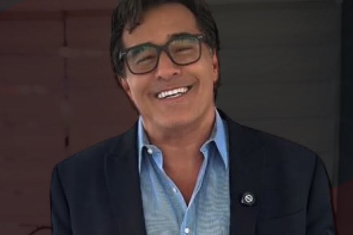 Luciano Szafir aparece em clique raro com Sasha e Xuxa. Veja