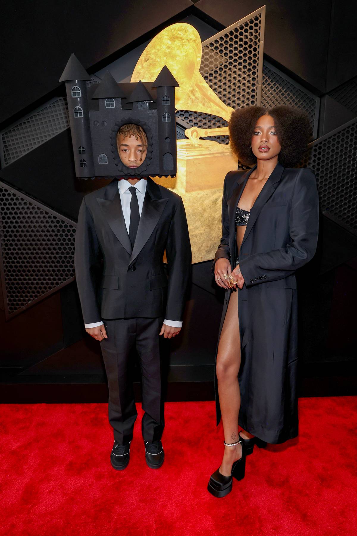 Jaden Smith e Willow Smith no tapete vermelho do Grammy 2025 - Metrópoles