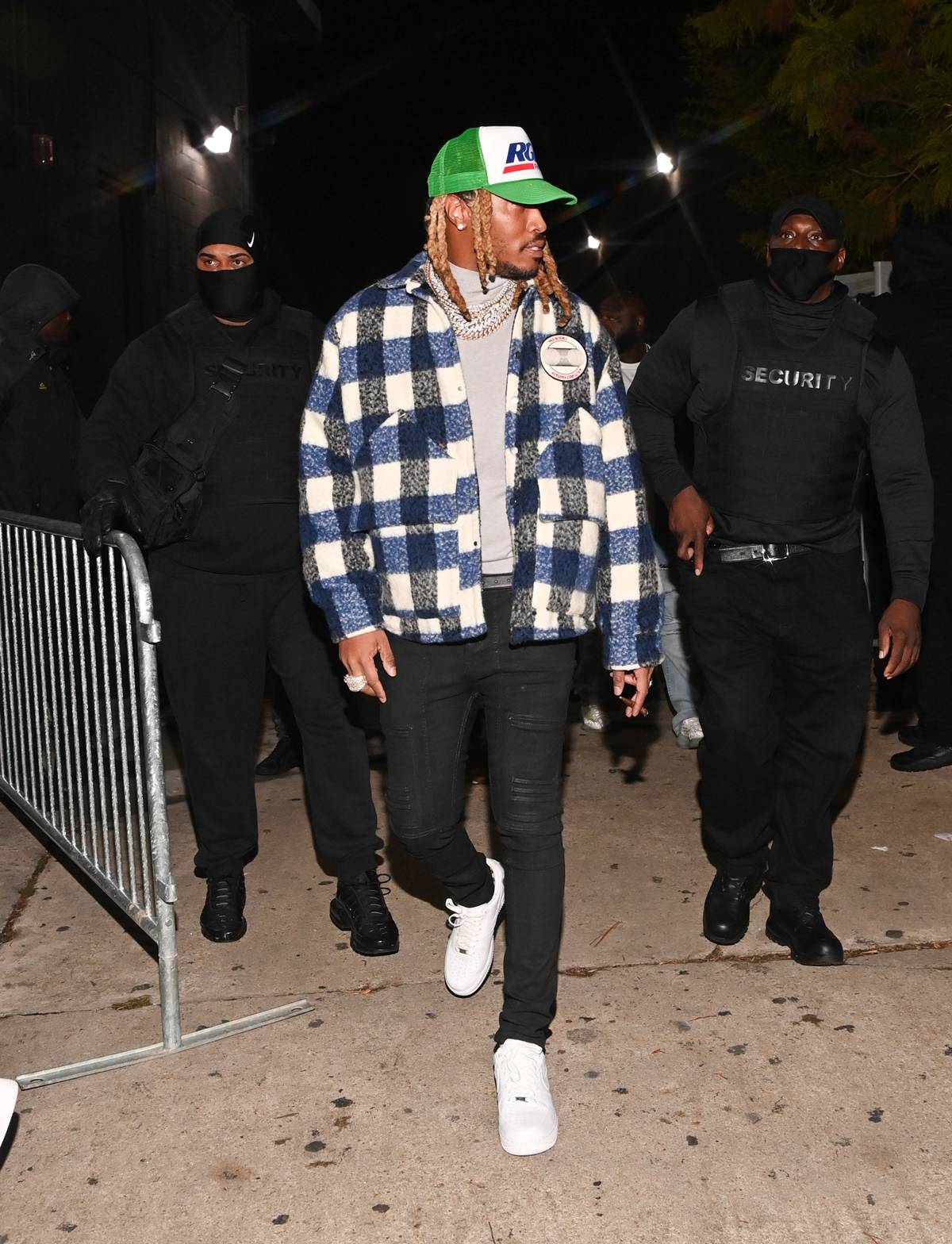 Rapper Future com trucker hat, ou boné de caminhoneiro - Metrópoles