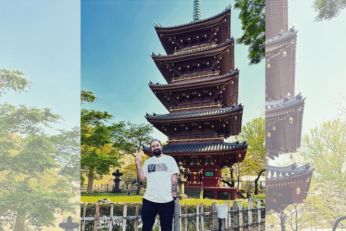 Foto colorida de um homem no Japão - Metrópoles