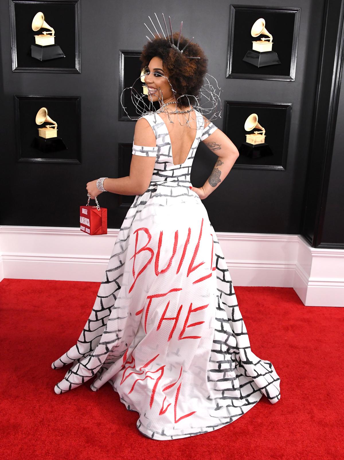 na imagem com cor, foto de Joy Villa no Grammy - metrópoles