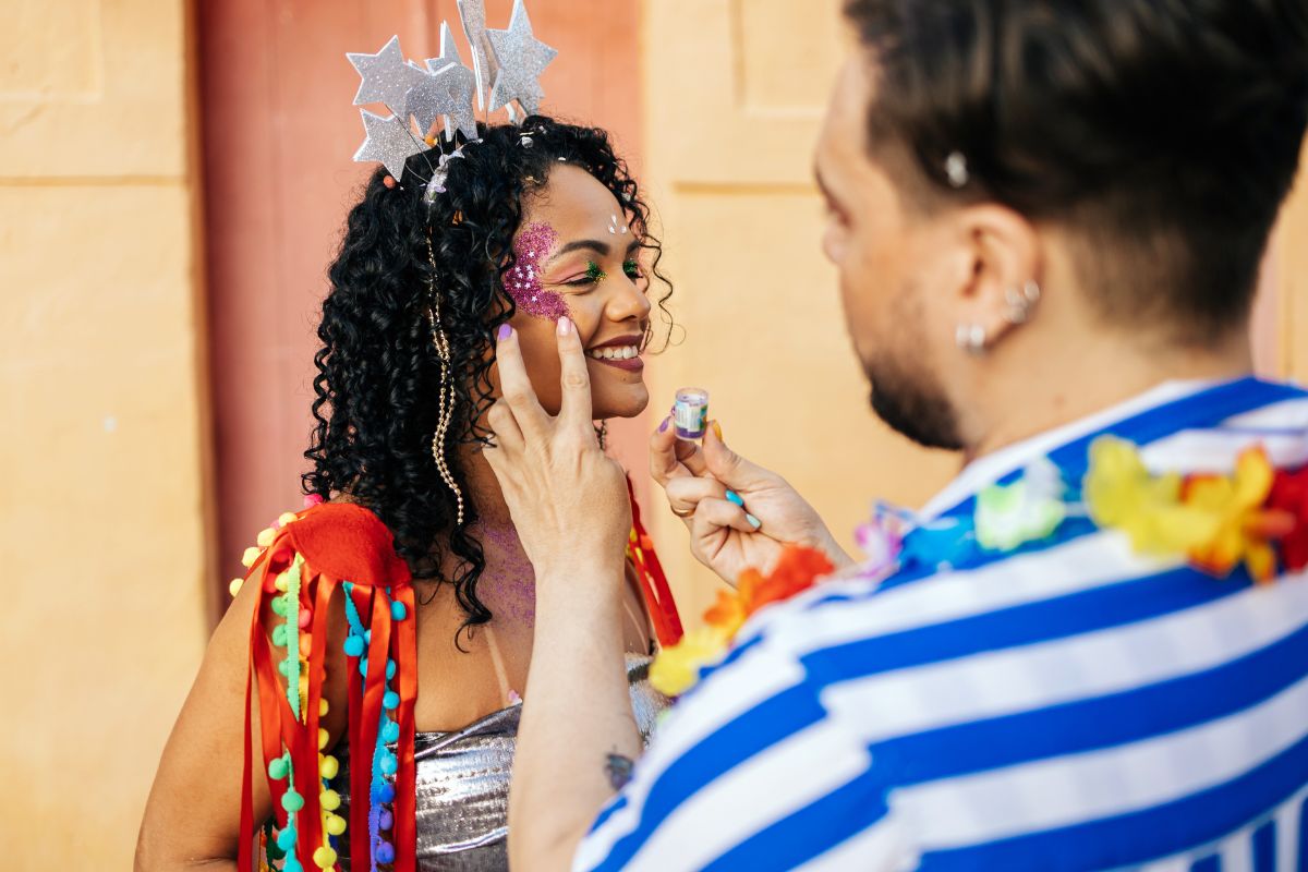 Carnaval 2024: 15 Dicas de Beleza para um Folia Inesquecível