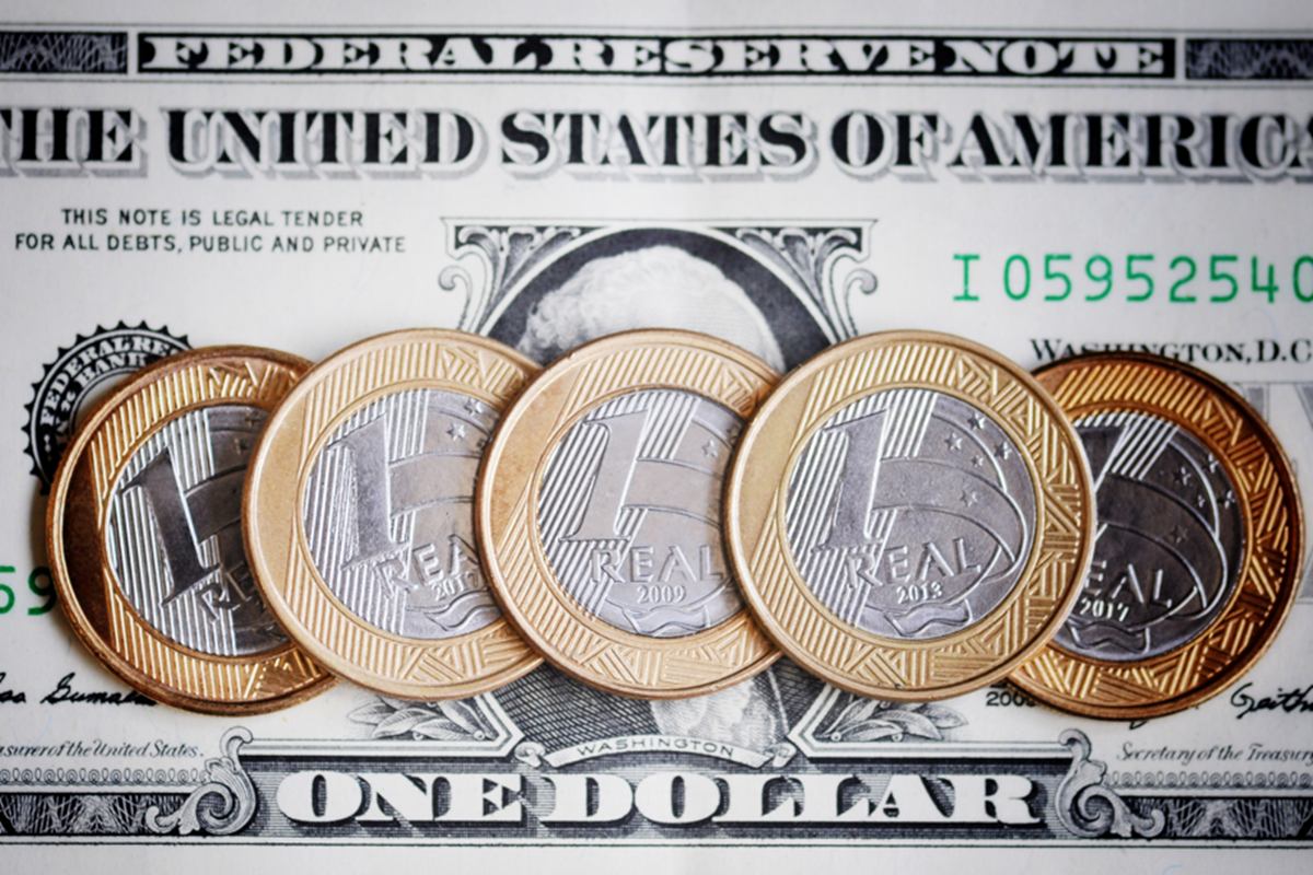 Dólar cai e Bolsa tem nova disparada em pregão sem ataques de Trump