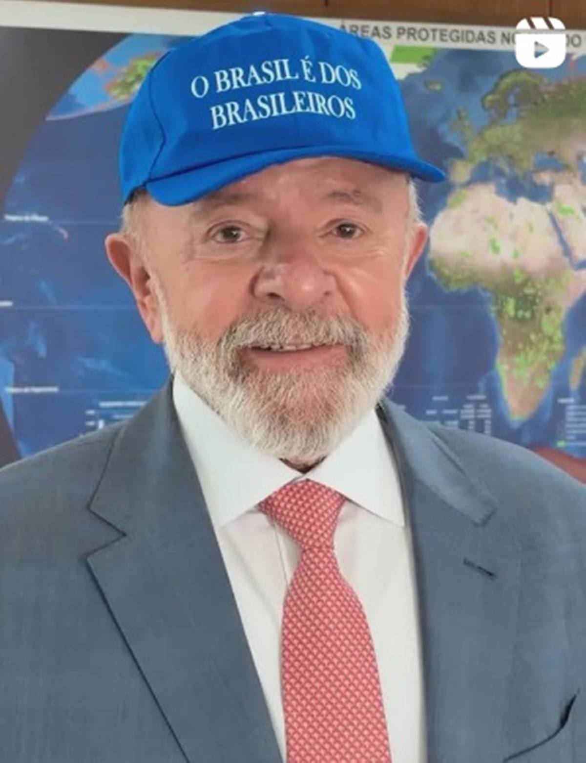 Lula com boné "O Brasil é dos brasileiros" - Metrópoles