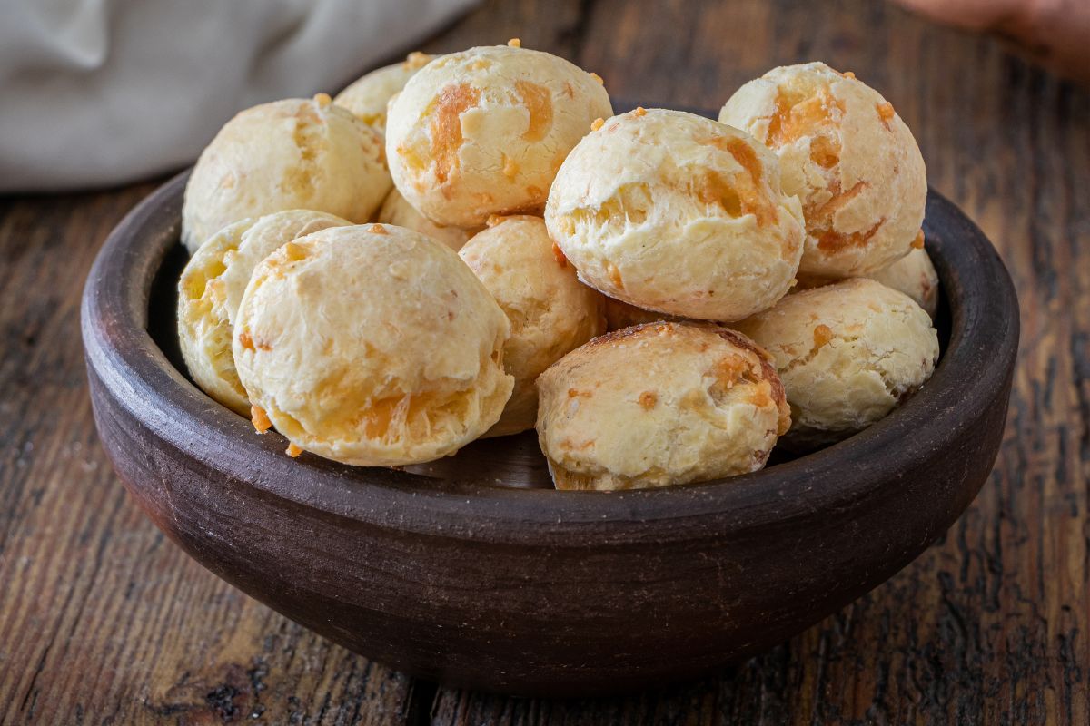 5 versões leves de pão de queijo para manter a dieta em dia