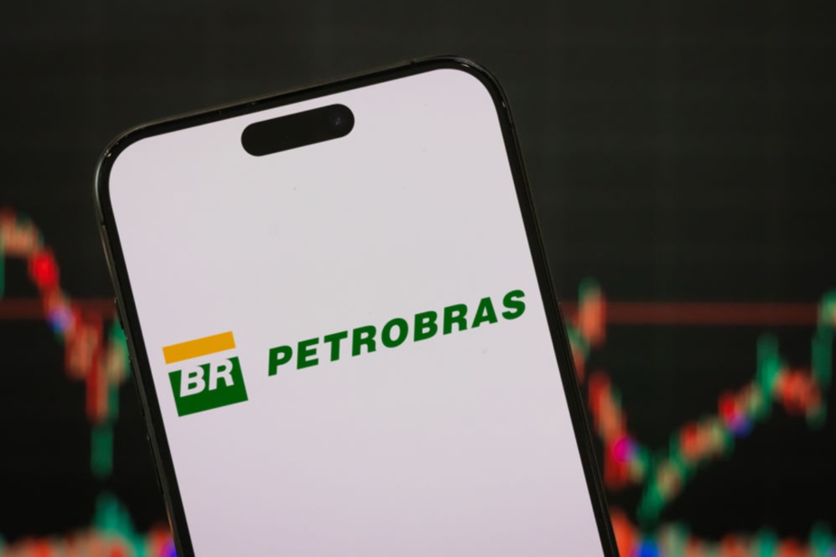 Petrobras perde R$ 32 bilhões em um único dia com tombo na Bolsa
