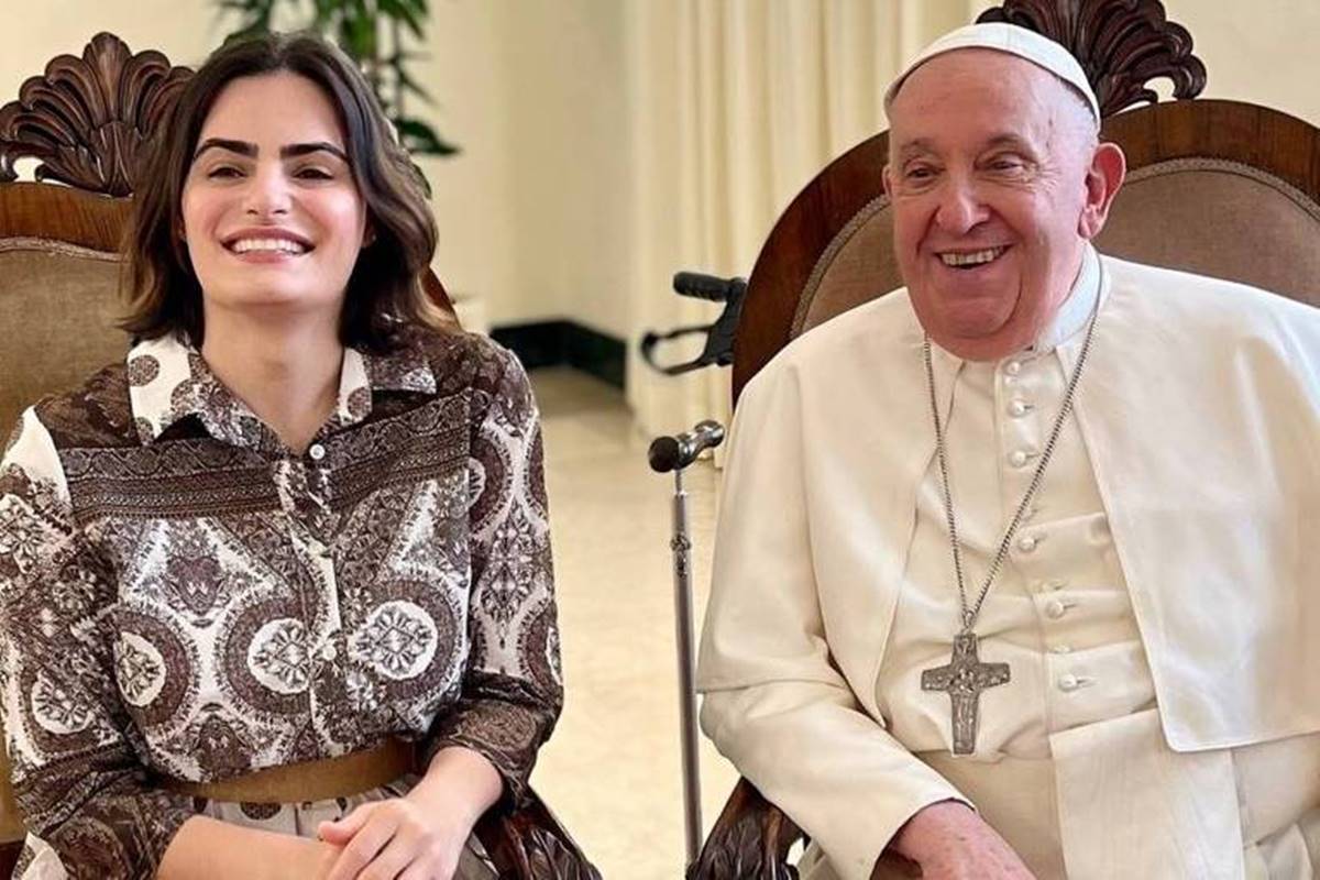 Papa Francisco encontrou atriz trans de Bebê Rena e abençoou LGBTs