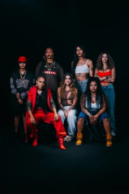 Foto colorida das cantoras do projeto Poetizas no Topo - Metrópoles