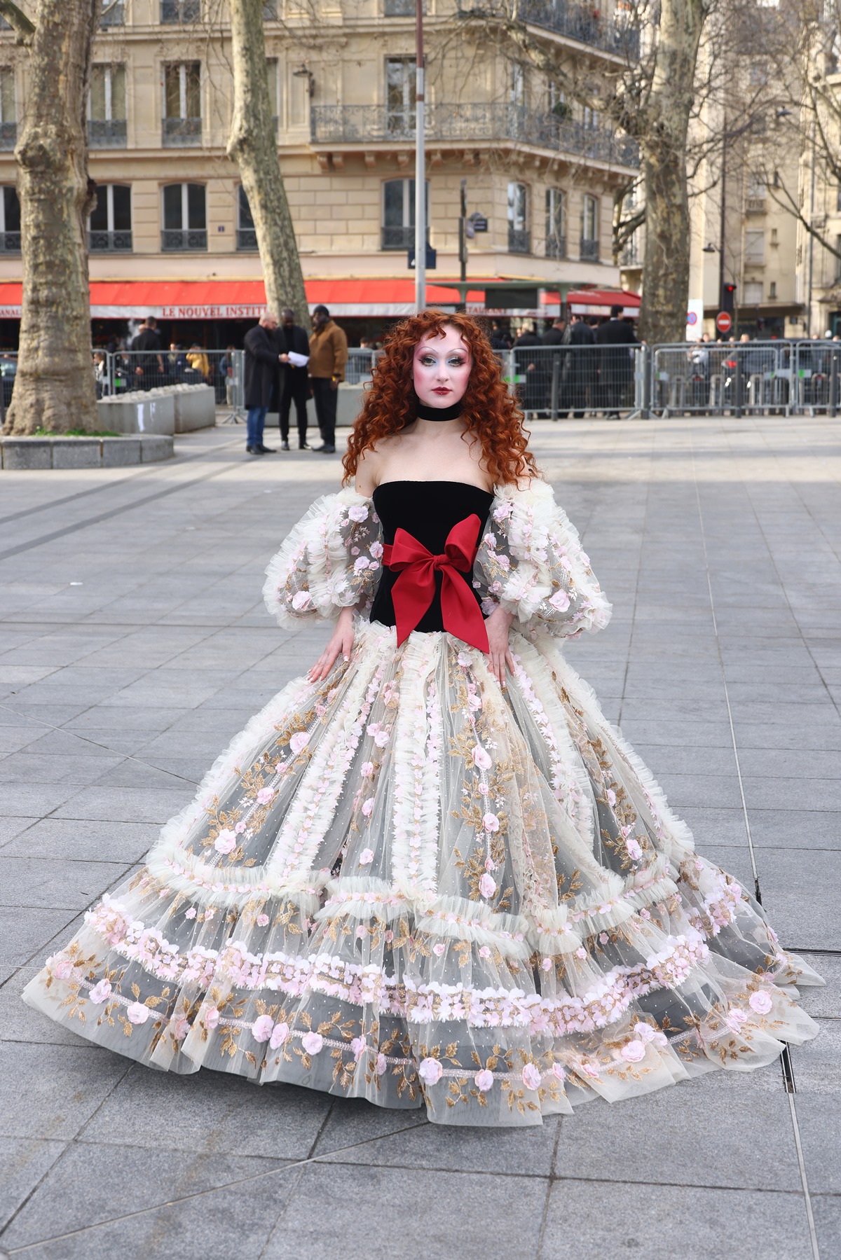 chappell roan paris fashion week - metrópoles