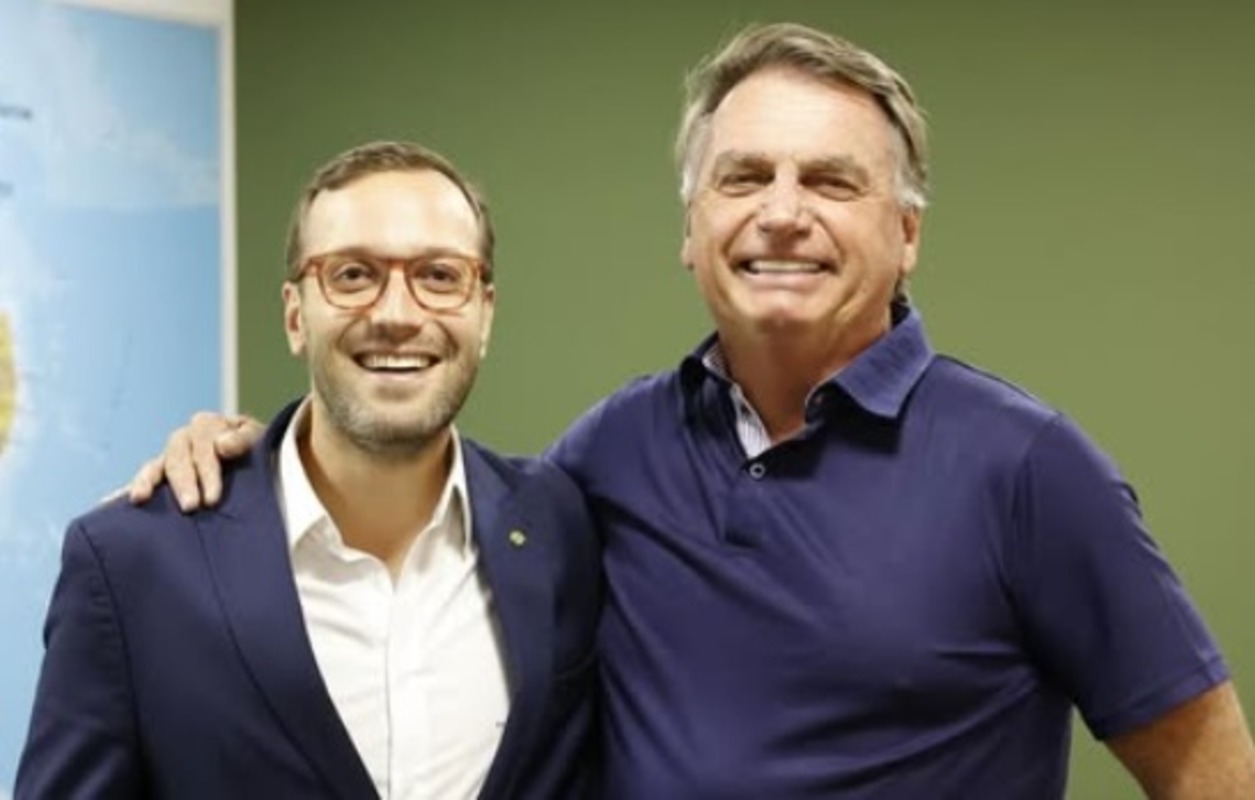 Deputado pede ajuda da ONU após STF impor tornozeleira a Bolsonaro