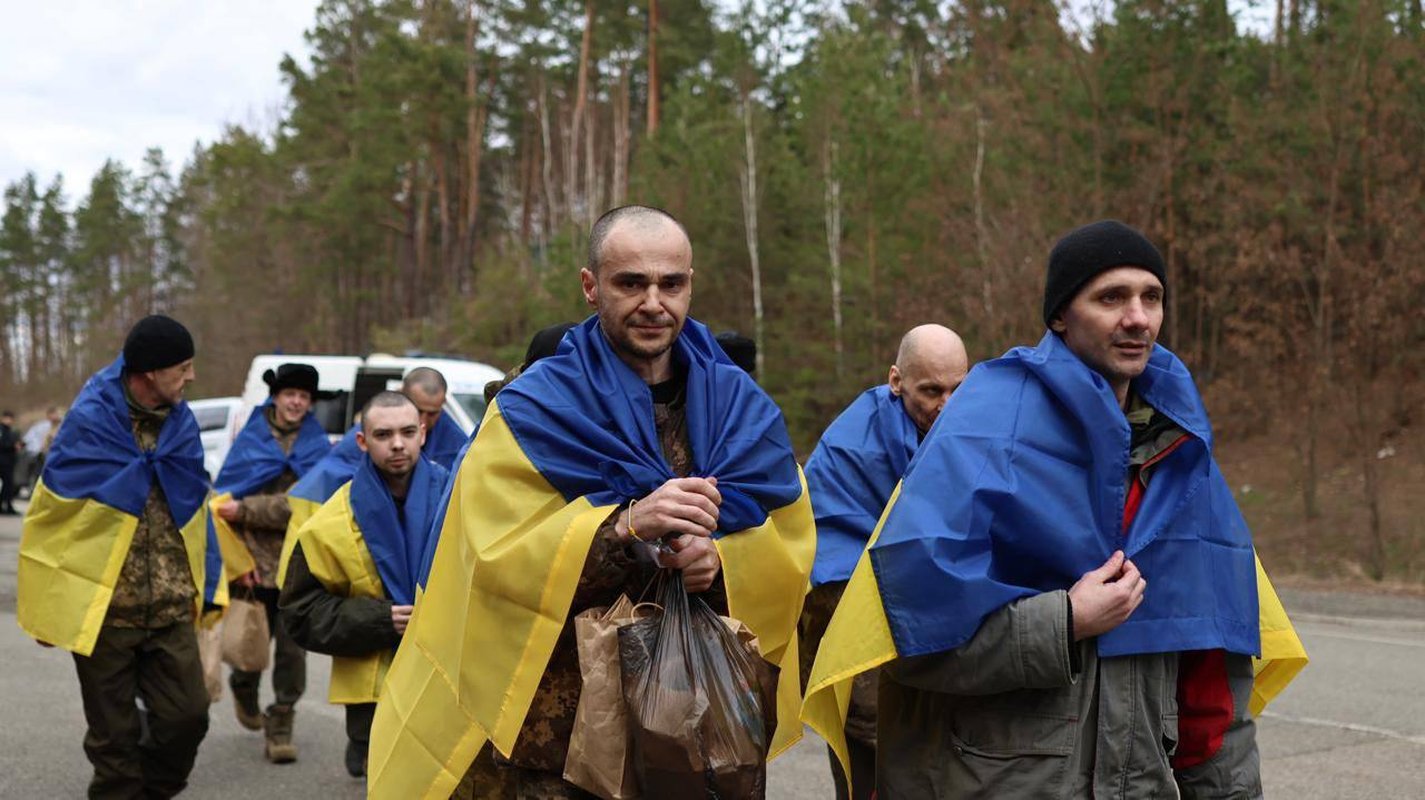 Ucrânia e Russia trocam mais de 240 prisioneiros de guerra