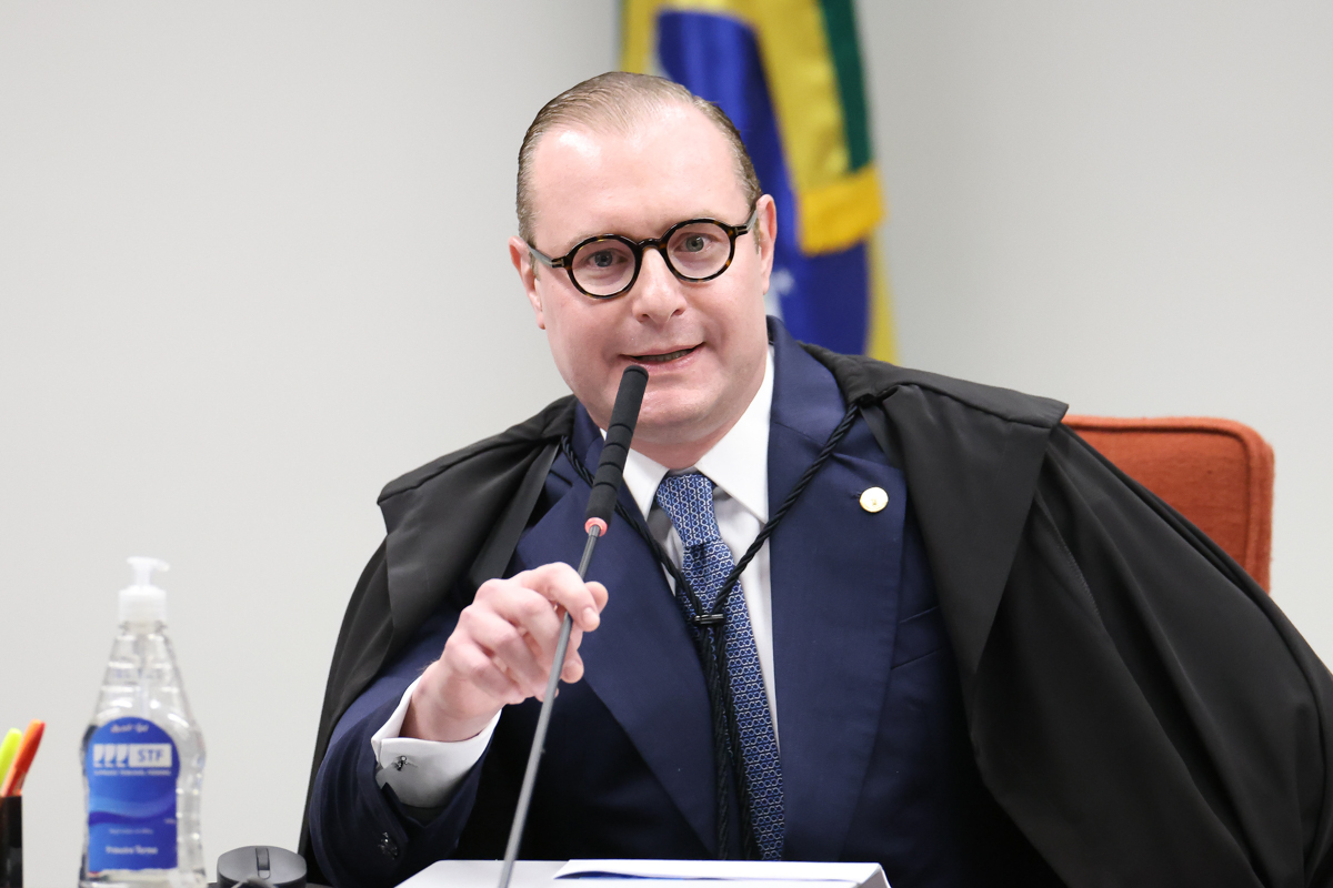 Entenda por que Zanin se declarou impedido de votar em ação de Collor