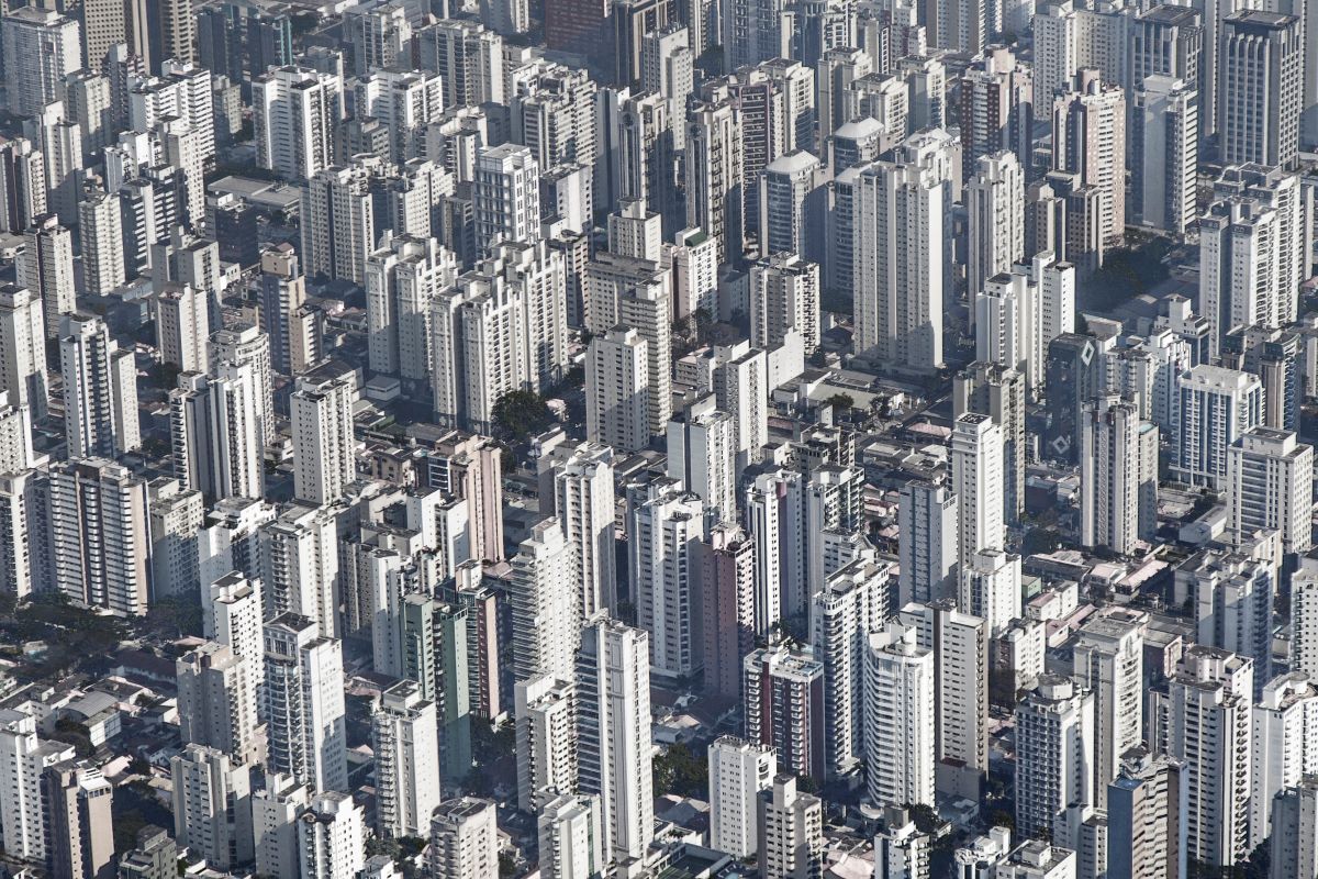 Espaços públicos. Públicos? (por Jaime Pinsky)