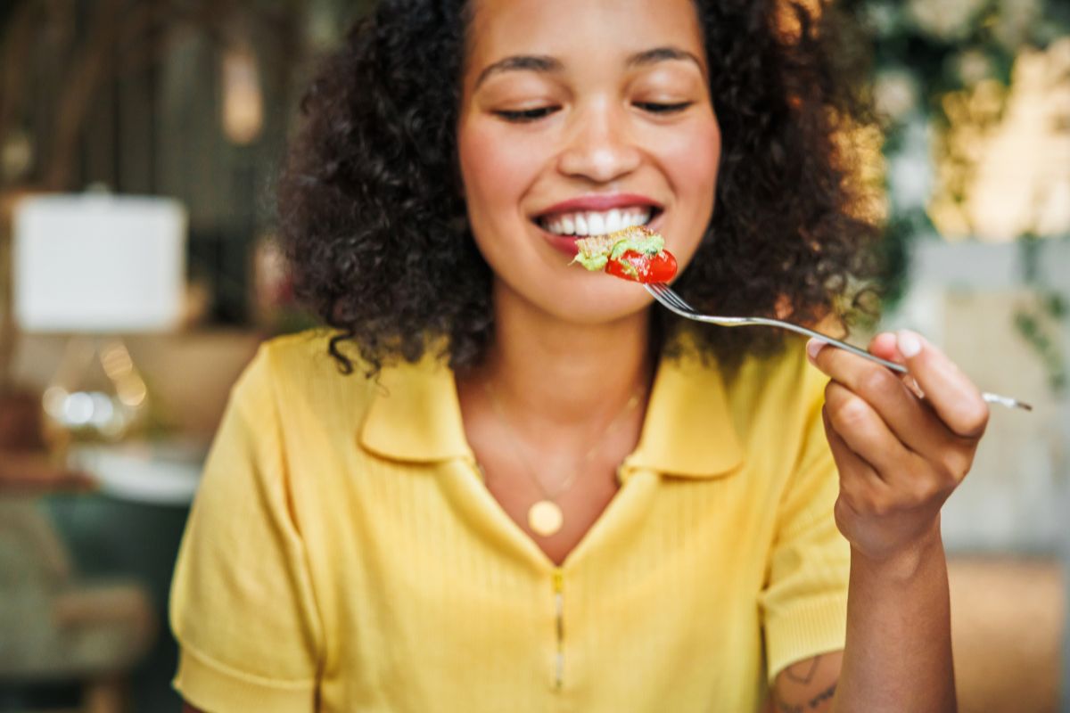 Alimento anti-inflamatório aumenta a queima de gordura e emagrece