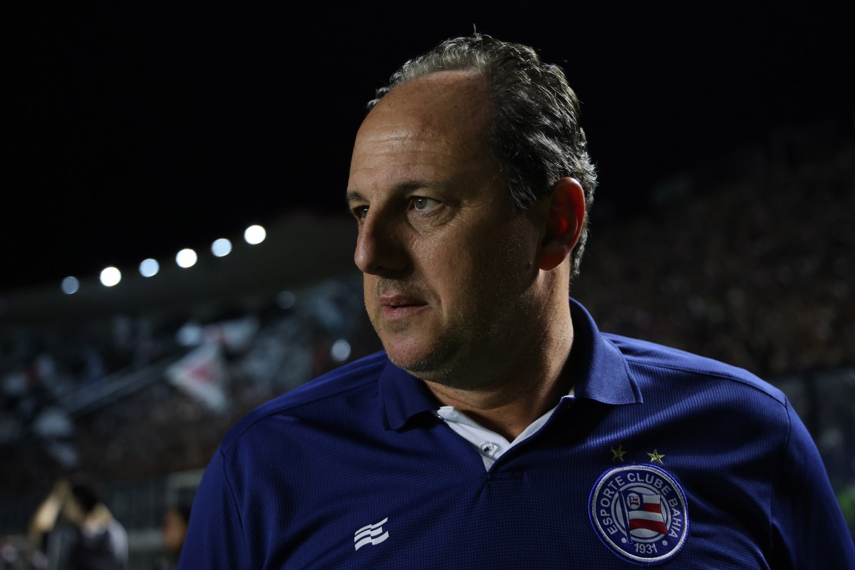 Rogério Ceni defende chegada de técnico estrangeiro à Seleção