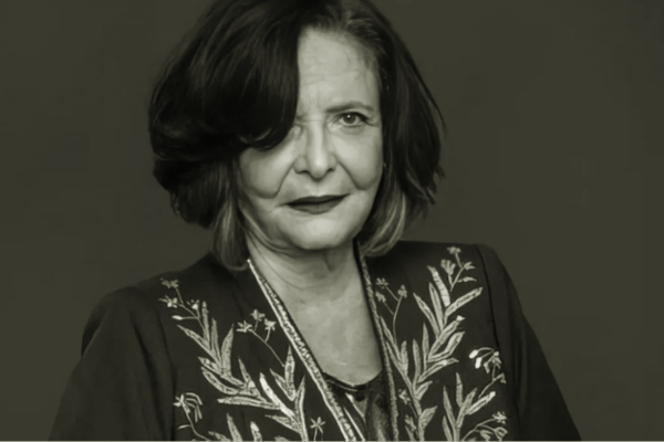Imagem em preto e branco de Heloisa Teixeira da Academia Brasileira de Letras