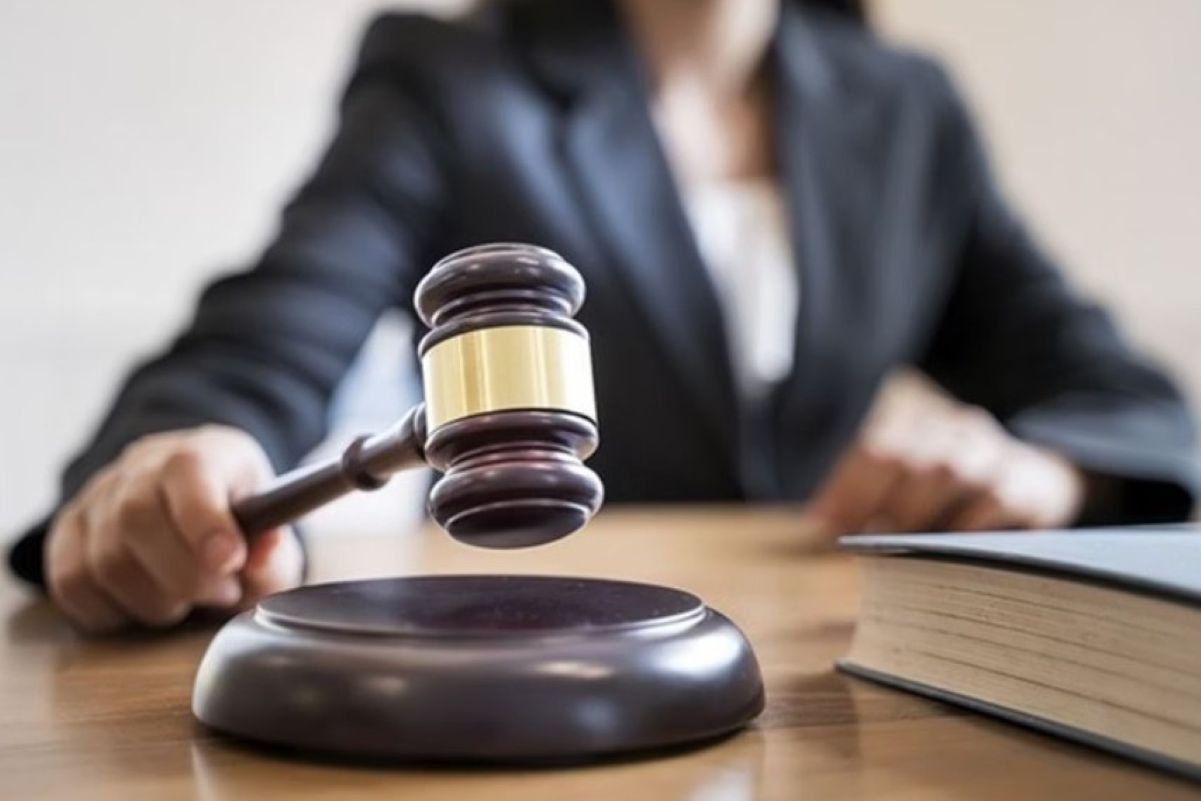 Justiça manda ex pagar R$ 10 mil por enganar homem sobre paternidade