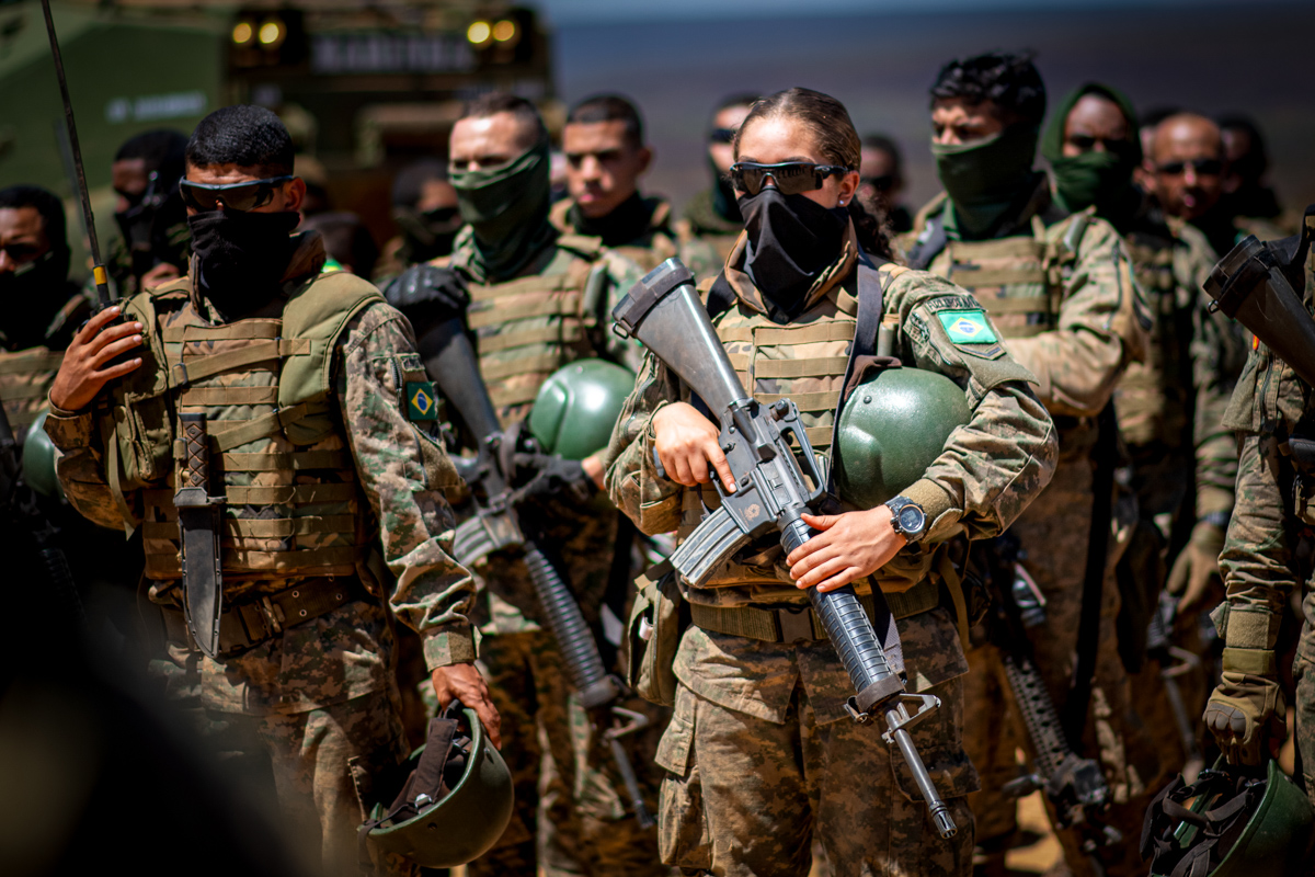 Prazo para alistamento militar feminino e masculino termina este mês