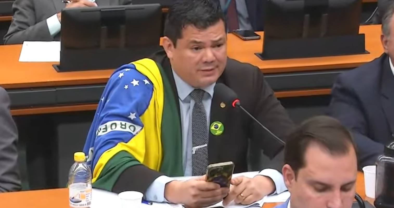Deputado diz que “Amante” da lista da Odebrecht devia ser “prostituta”