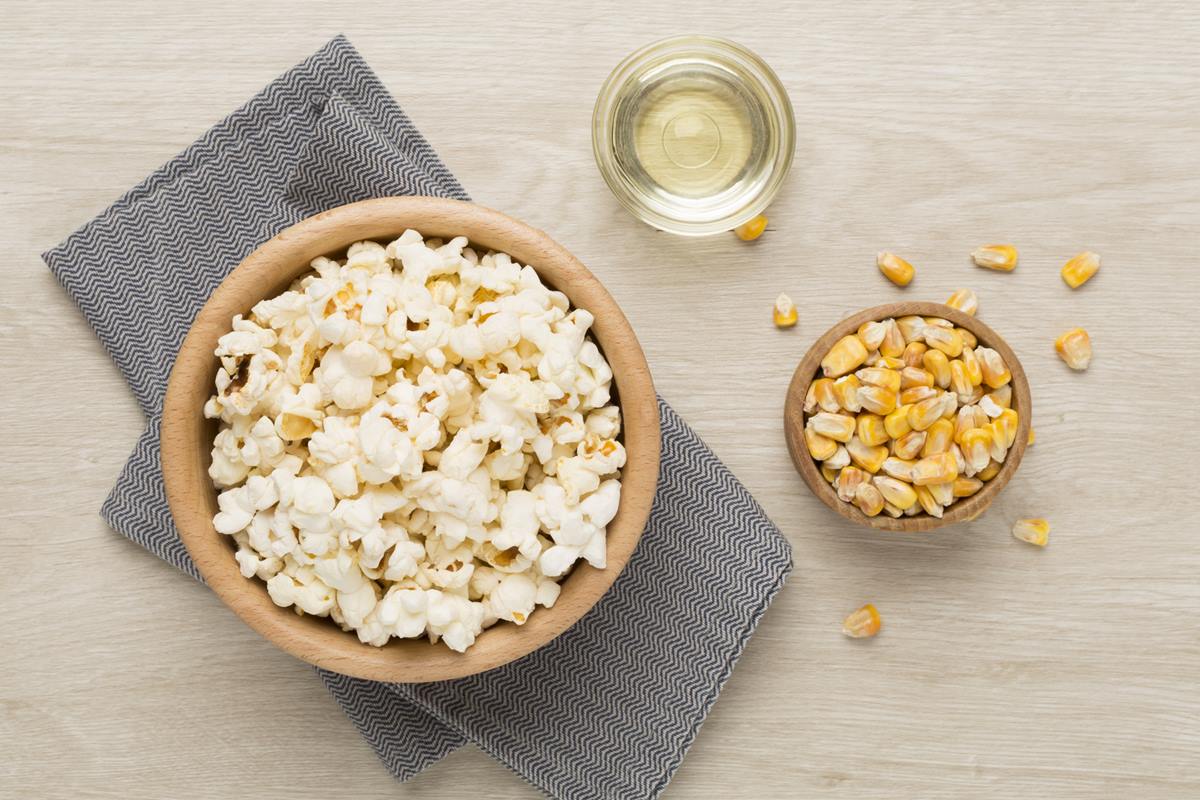 Pipoca é low carb? Saiba como o alimento interfere na perda de peso