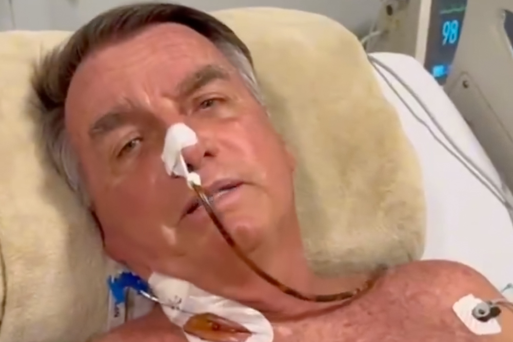 Bolsonaro tem quadro clínico estável e sem dores, diz boletim | Metrópoles