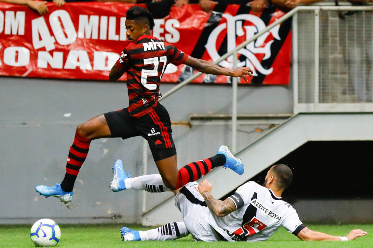 Bruno Henrique: Prioridade Absoluta do Flamengo, Mesmo Sob Ameaça de Suspensão!