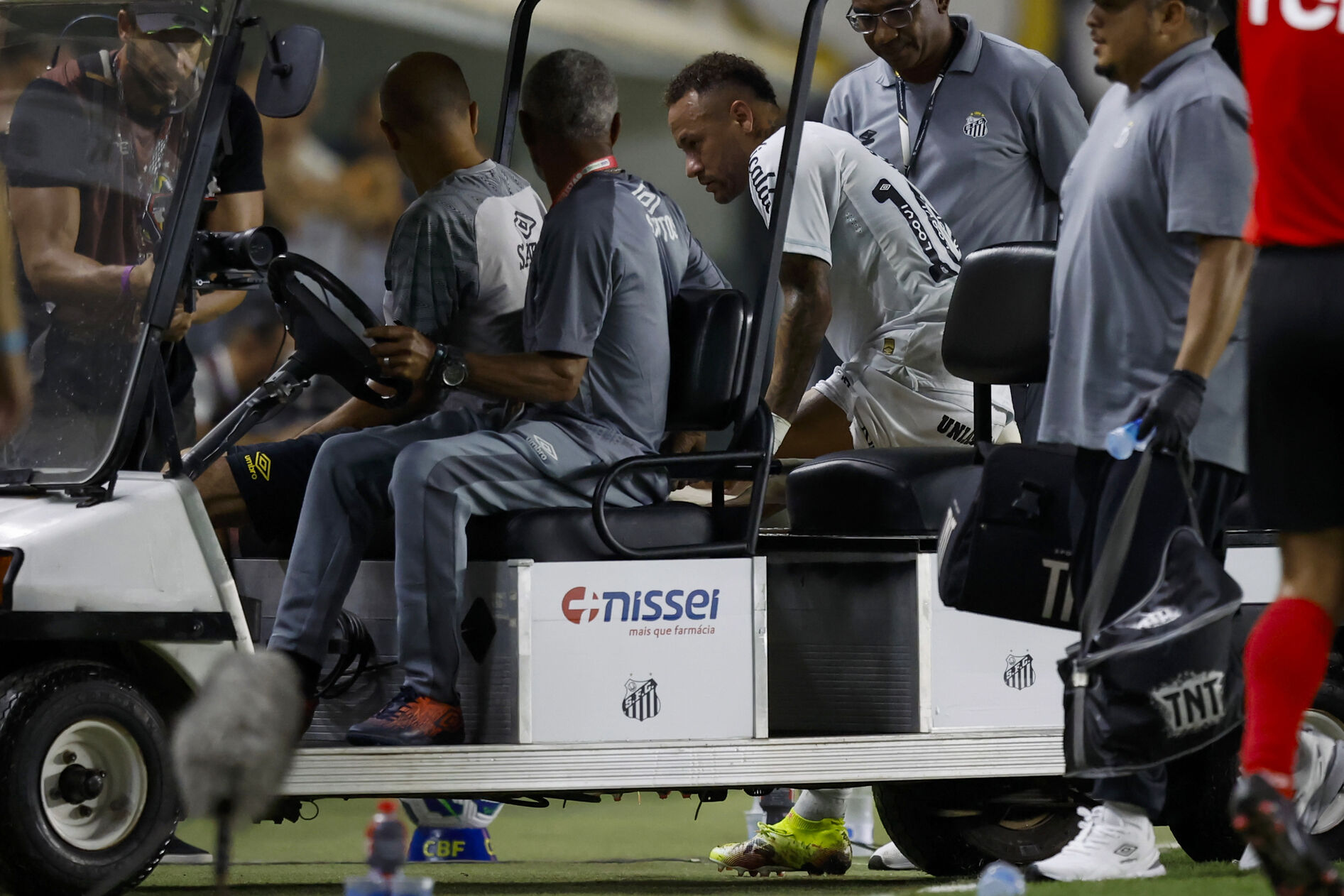 “Perda importantíssima”, César Sampaio confirma nova lesão de Neymar