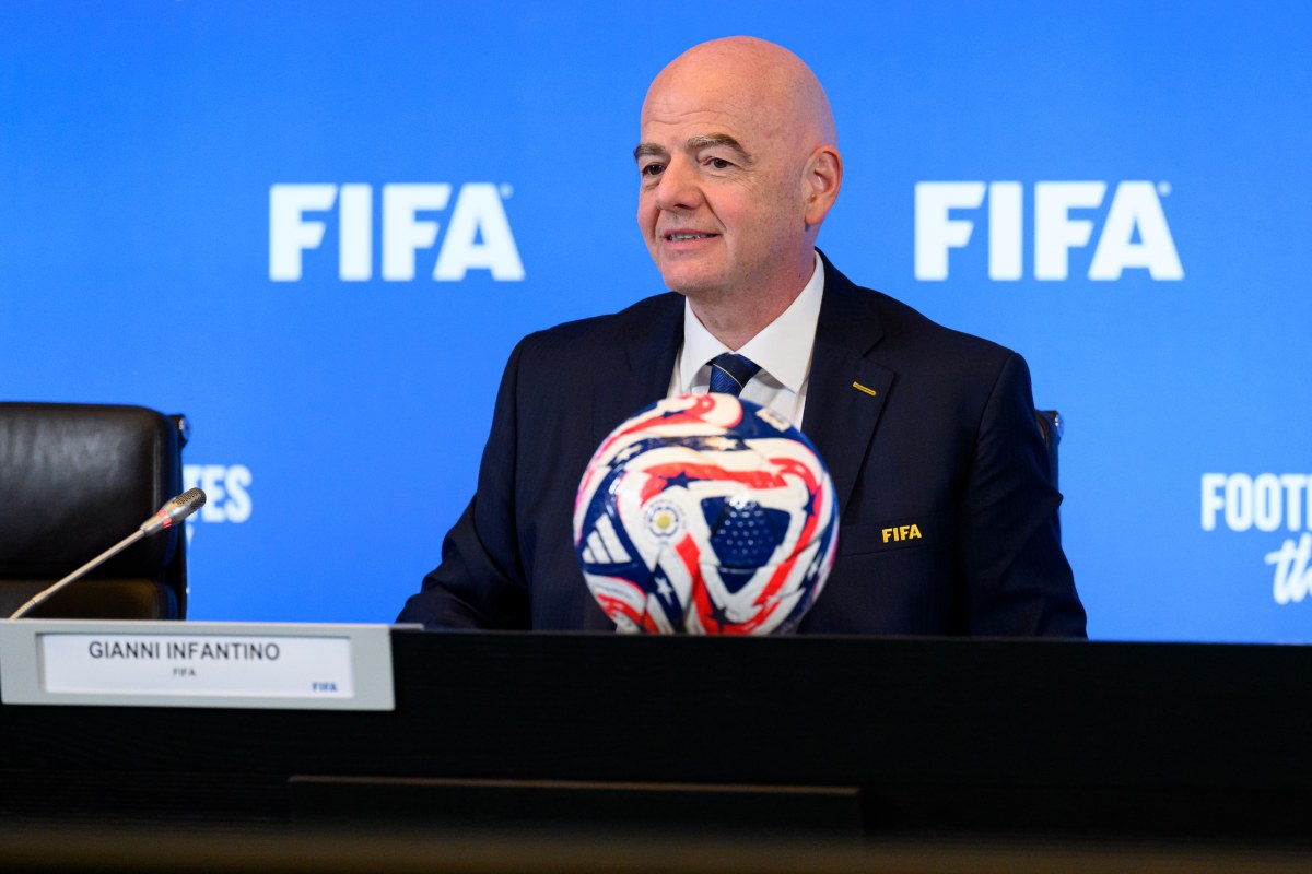 Presidente da Fifa lamenta morte de campeão pela Seleção Brasileira
