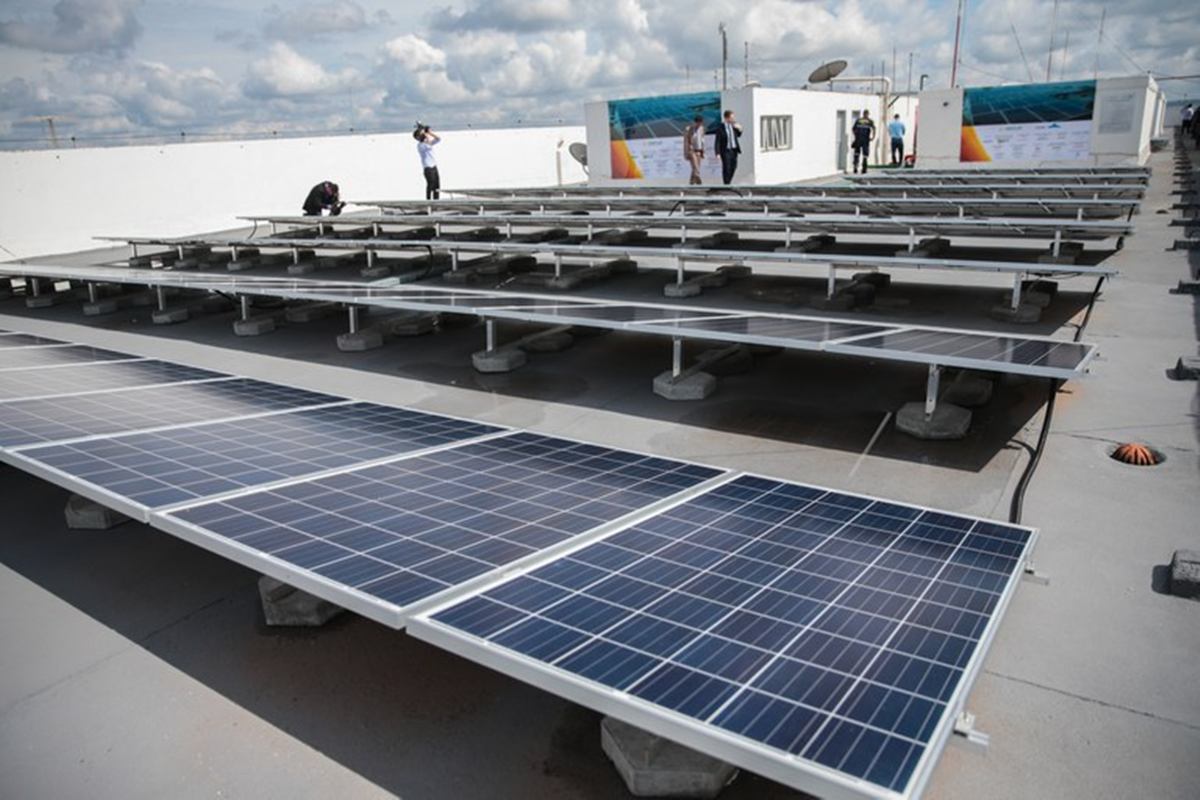 Governo Lula planeja aumentar tarifa de importação de painéis solares