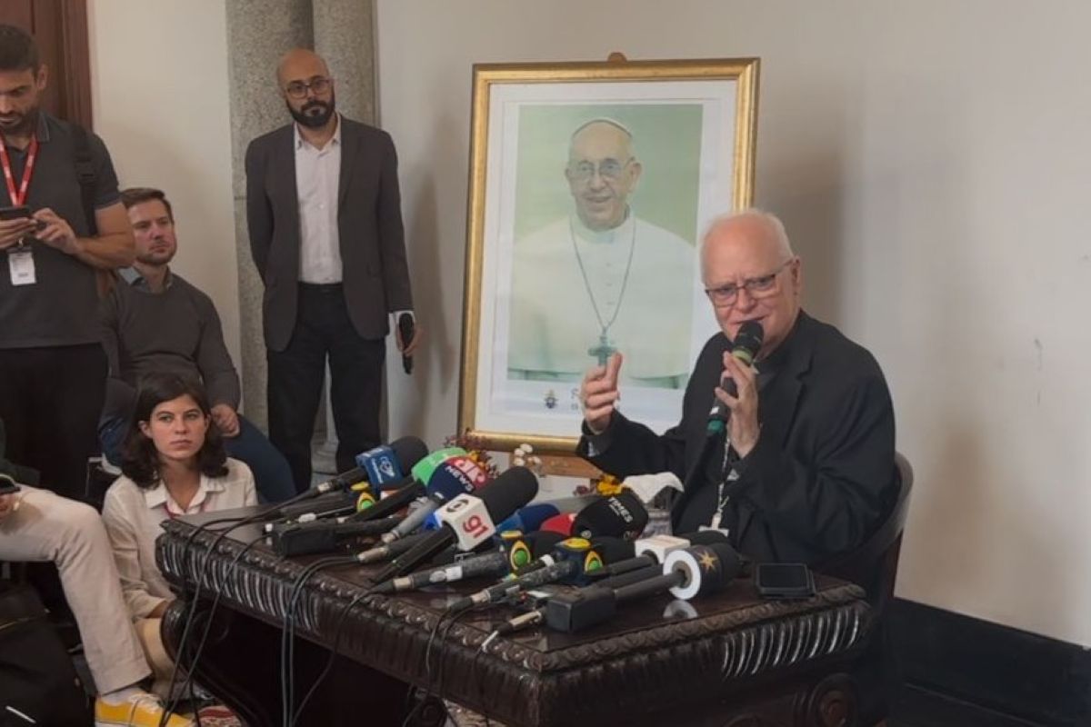 Papa tomou medidas para corrigir “chaga moral” no clero, diz arcebispo